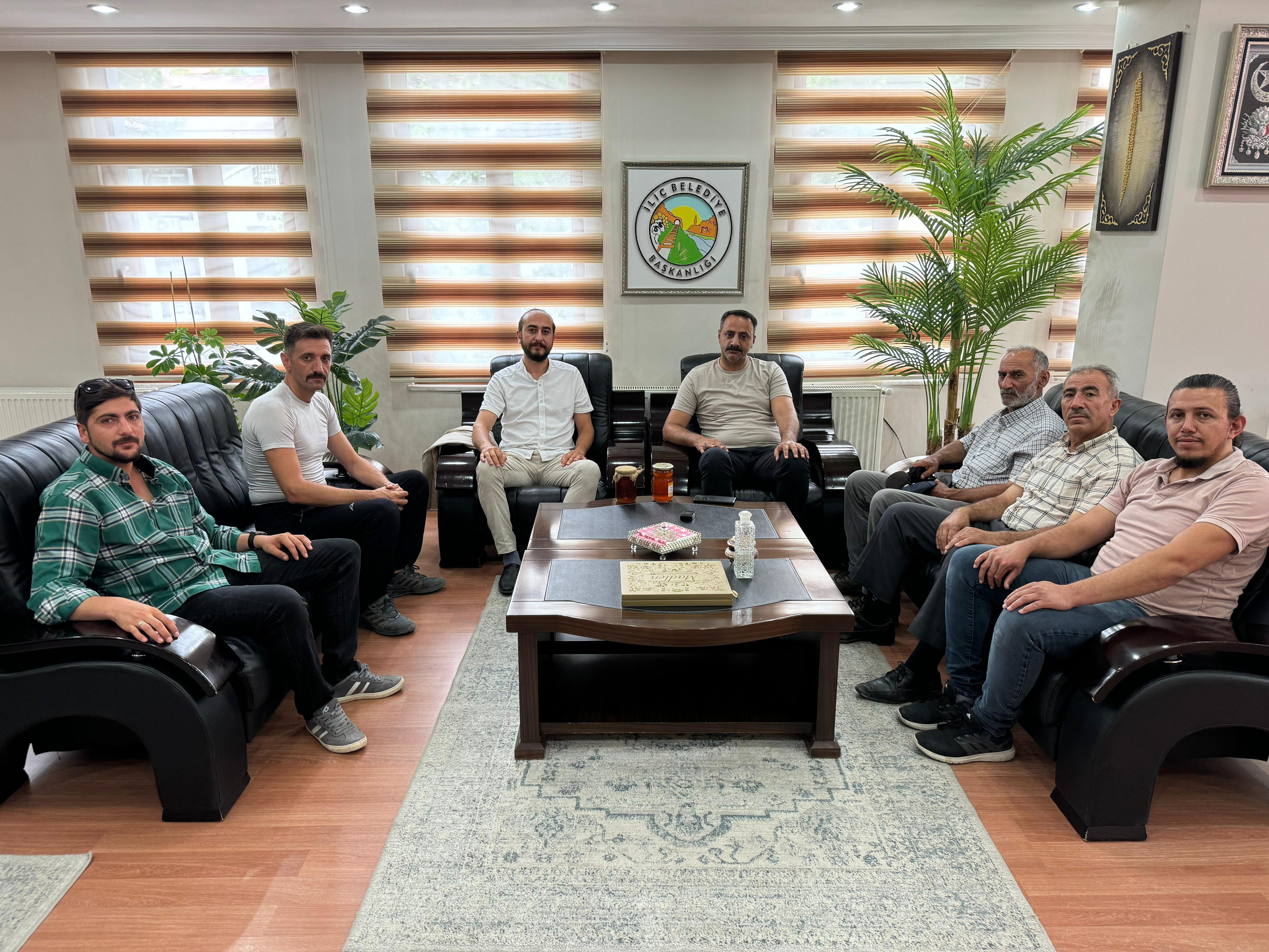 İliç Arıcılar Kooperatifi nden Belediye Başkanı Mehmet Elçi ye Ziyaret